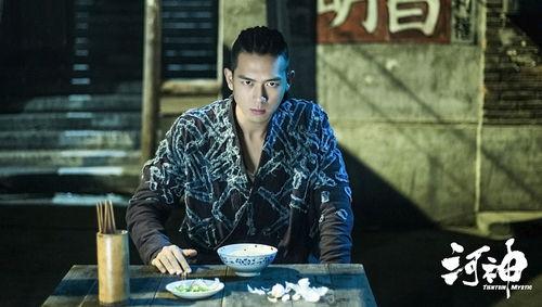 穿书吃瓜娱乐圈文男主,男主的吃瓜日常