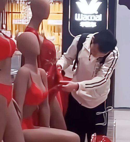 娱乐吃瓜酱用男性假人,男性假人生涯的幕后故事