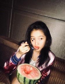 娱乐吃瓜酱画像图片