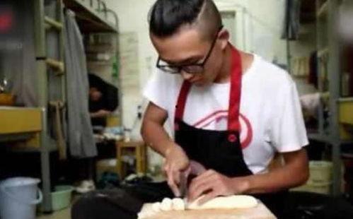 娱乐吃瓜酱男生宿舍,娱乐吃瓜酱背后的故事